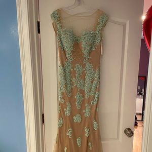 Beautiful turquoise gown dress